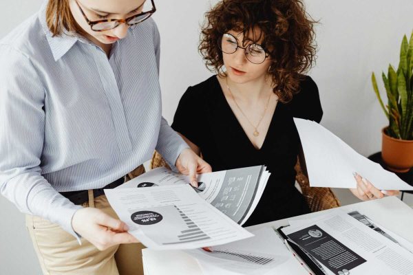 pexels-karolina-grabowska-7681085 employees conducting an accounting reporting